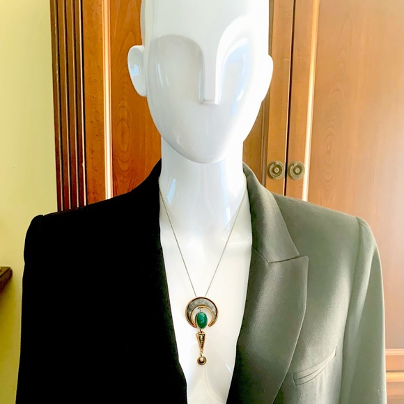 Lovely pendant necklace with dark green gemstone - Picture 3 of 4